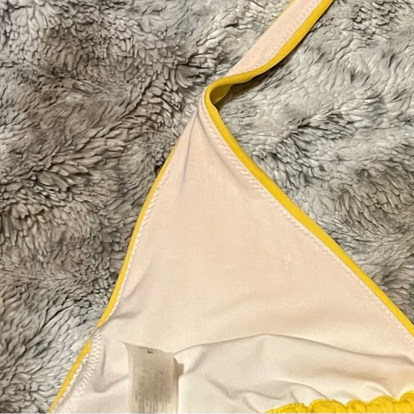 Victoria’s Secret Triangle Bikini Top - Picture 3 of 3